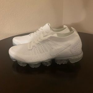 All white Nike vapormax